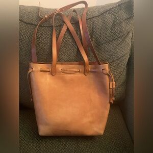 *flaw* Madewell 100% leather cognac crossbody convertible drawstring bag